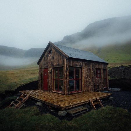 Mulafossur Cottage No 3 By Famous Waterfall In Gasadalur 外观 照片