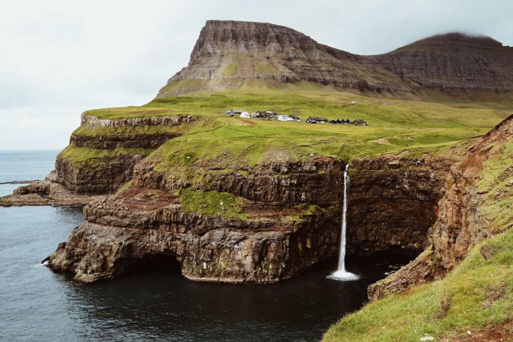 Mulafossur Cottage No 3 By Famous Waterfall In Gasadalur 外观 照片